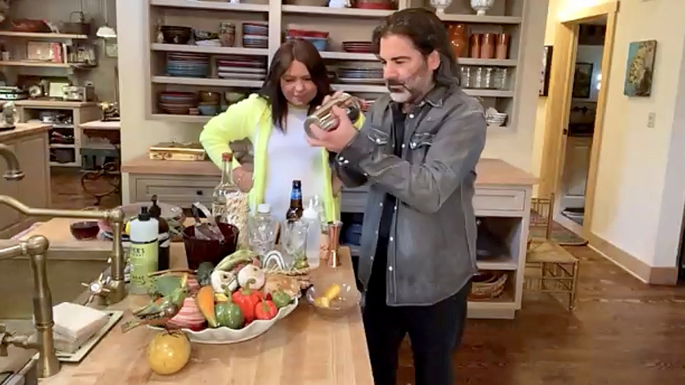 Rachael Ray et John Cusimano cuisinent à la maison