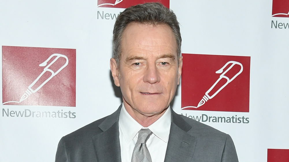 Bryan Cranston posant lors d'un événement