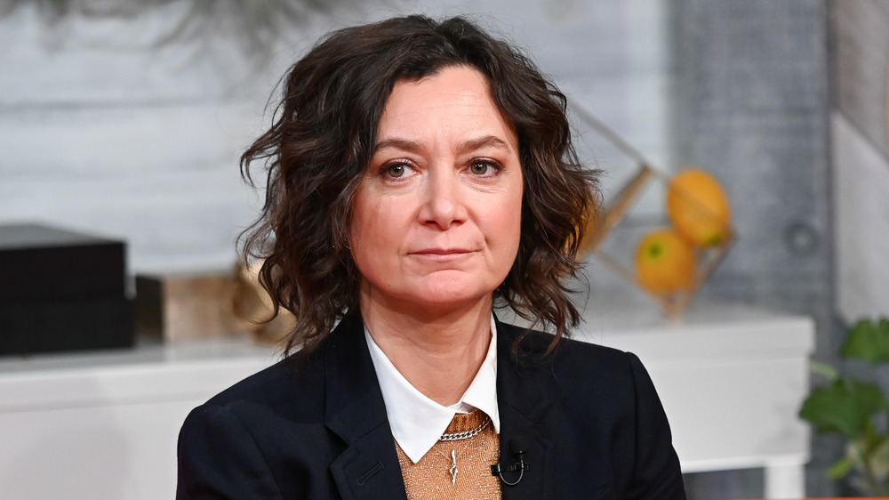 Sara Gilbert sur AM to DM de BuzzFeed