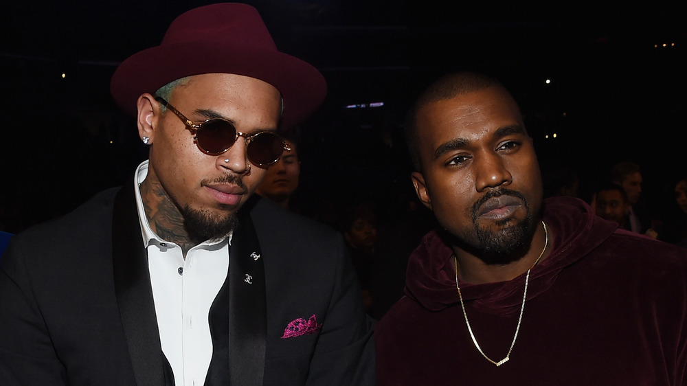 Chris Brown et Kanye West lors d'une remise de prix 