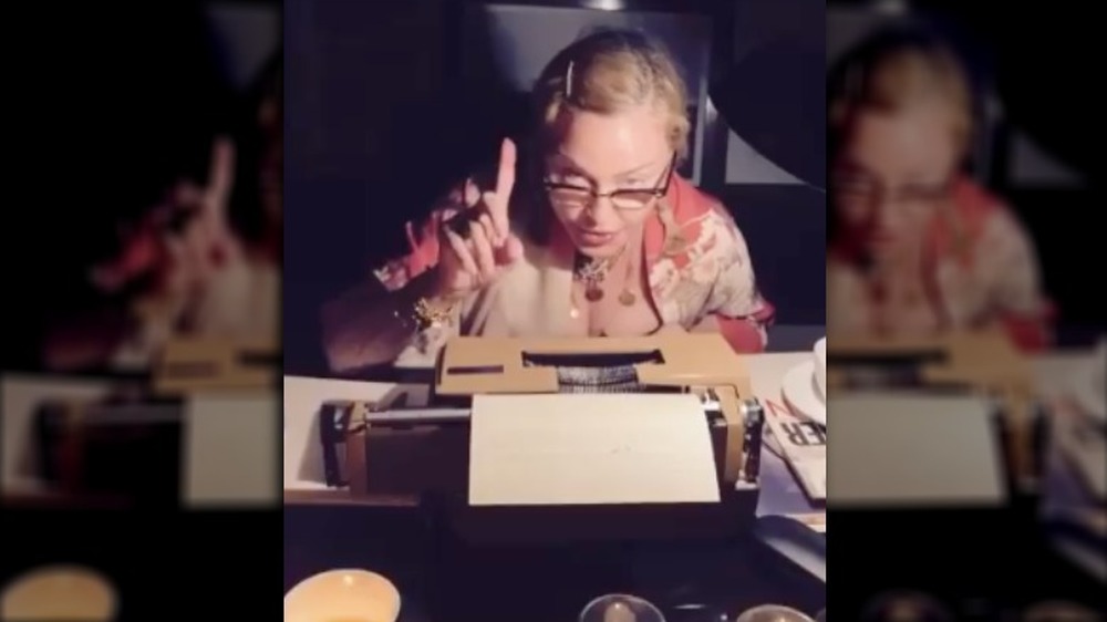 Madonna dans une capture d'écran de l'une de ses vidéos de journal de quarantaine