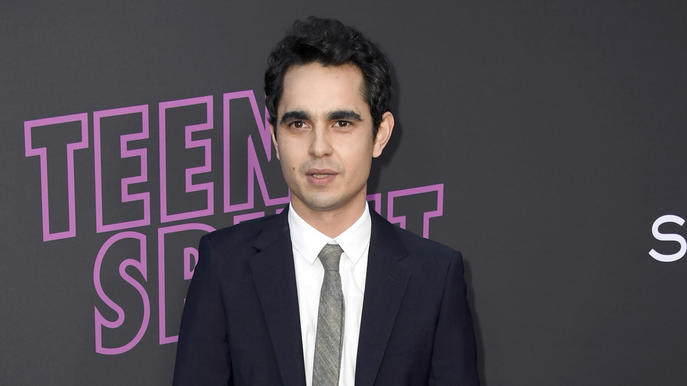 Max Minghella sur le tapis rouge 