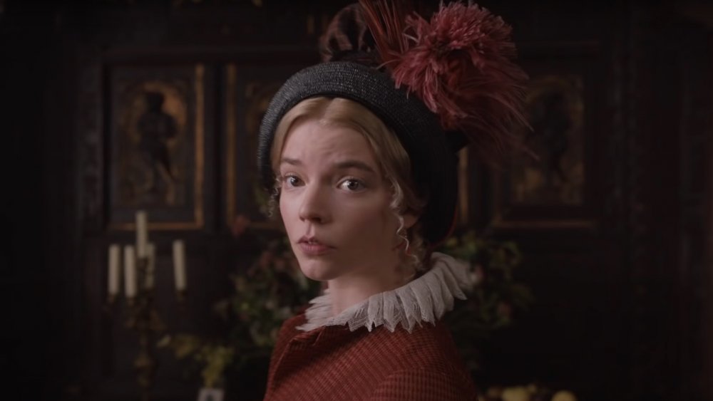 Anya Taylor-Joy dans Emma.