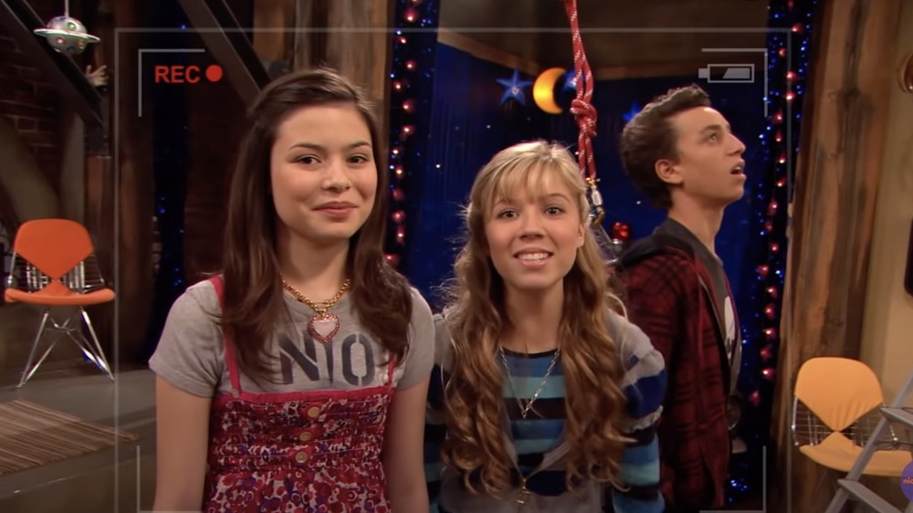 Miranda Cosgrove et Jennette McCurdy sur iCarly