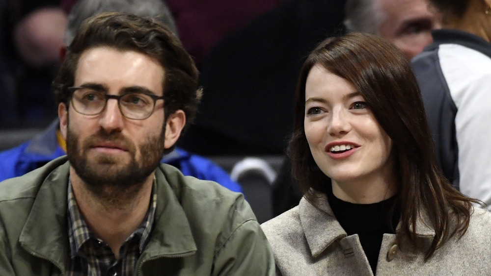 Emma Stone et Dave McCary souriant