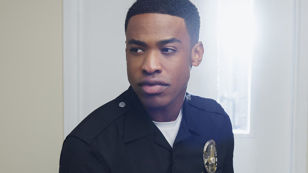 Titus Makin à la poupe dans The Rookie