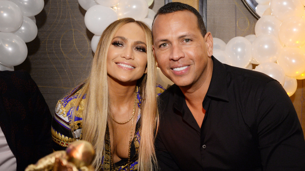 Jennifer Lopez et Alex Rodriguez souriant