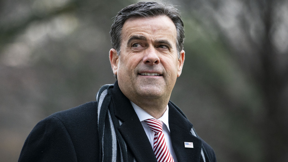 L'ancien directeur du renseignement national John Ratcliffe souriant 