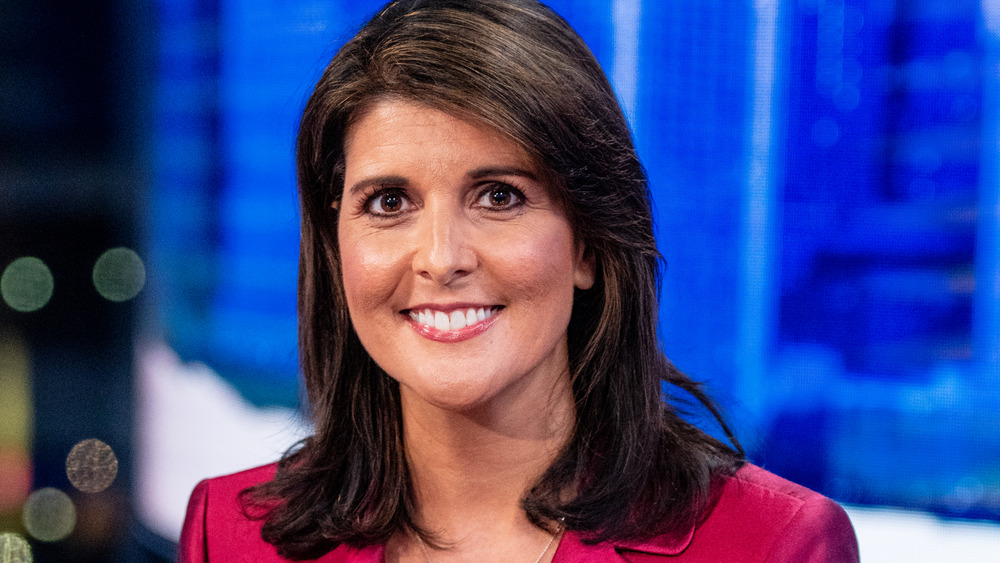 Nikki Haley souriant 