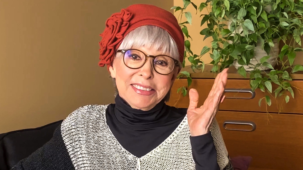 Rita Moreno s'exprimant 