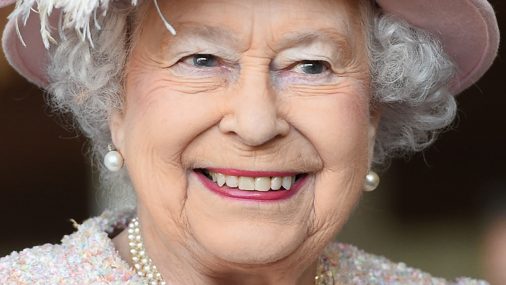 La reine Elizabeth II s'adresse au public