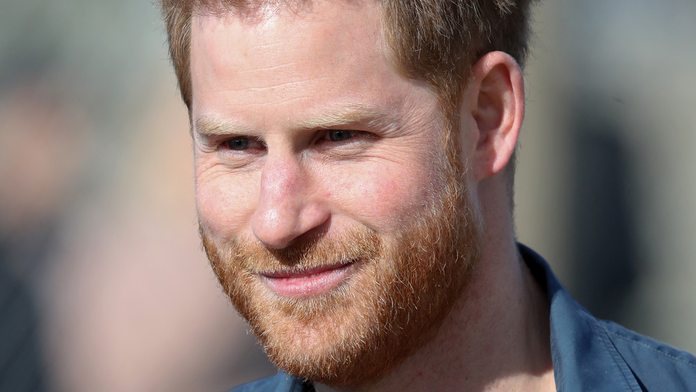 Comment le prince Harry essaie de suivre Meghan Markle