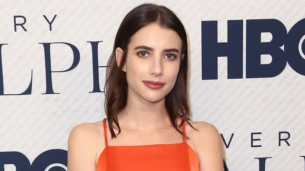 Dans le voyage d’Emma Roberts vers la maternité