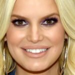 Jessica Simpson parle du test positif pour COVID-19