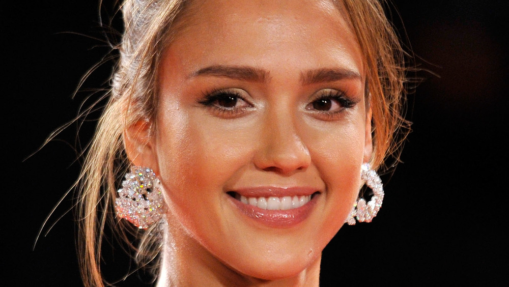 La vérité sur les difficultés de santé de Jessica Alba en tant qu’enfant