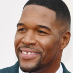 Le relooking de Michael Strahan fait tourner les têtes