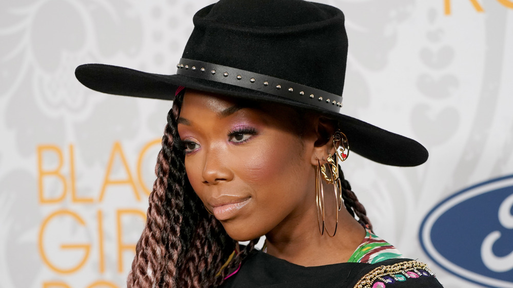 Brandy sur tapis rouge