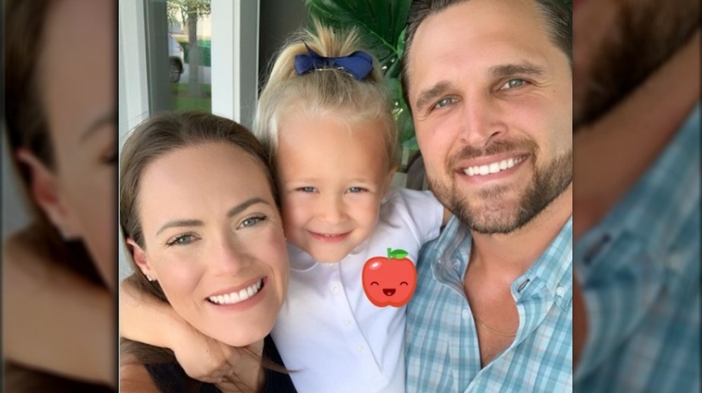 Kara Bosworth et sa famille sourient dans un selfie sur Instagram