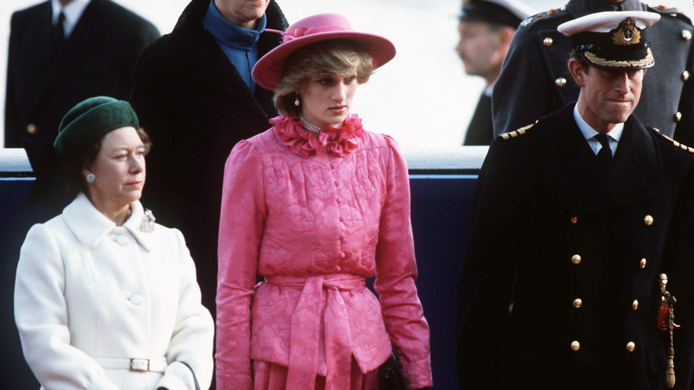 La princesse Margaret, la princesse Diana et le prince Charles posant