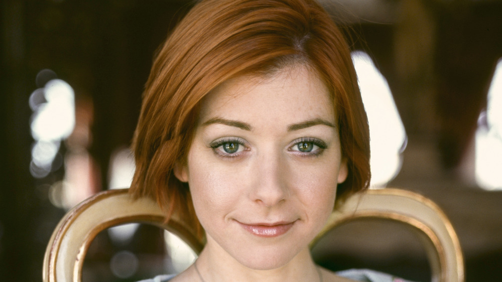 Alyson Hannigan souriant