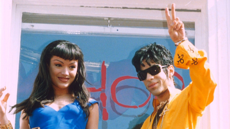 Mayte Garcia et Prince sur balcon