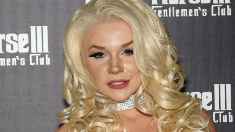 Courtney Stodden posant lors d'un événement