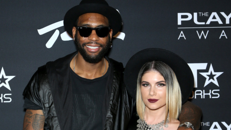 Leah LaBelle et Rasual Butler souriant