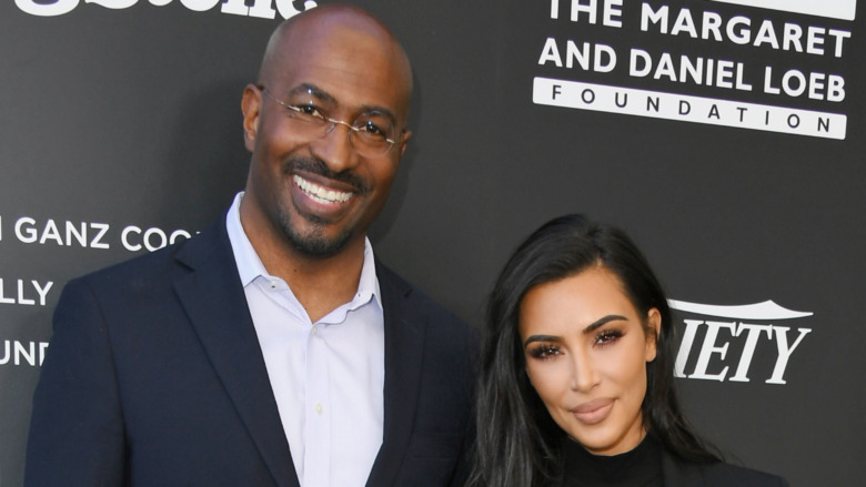 Kim Kardashian et Van Jones sur le tapis rouge