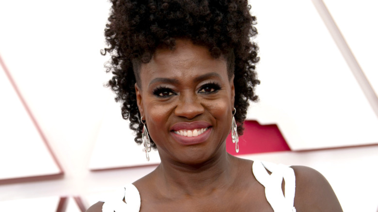 Viola Davis assiste à la 93e cérémonie des Oscars