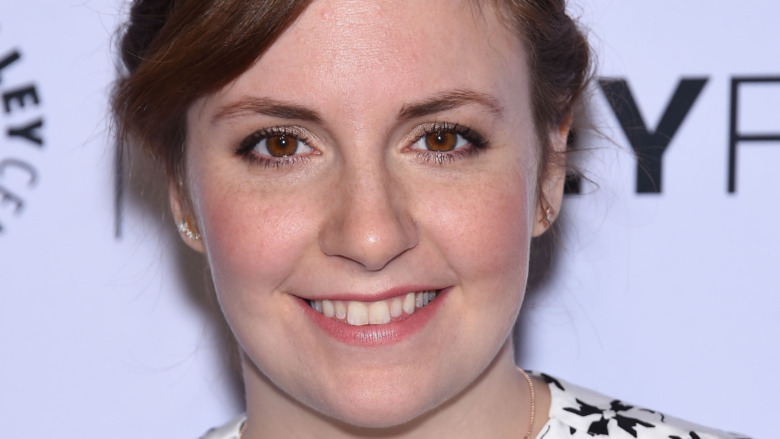 Le tweet de Lena Dunham sur Pamela Anderson soulève les sourcils