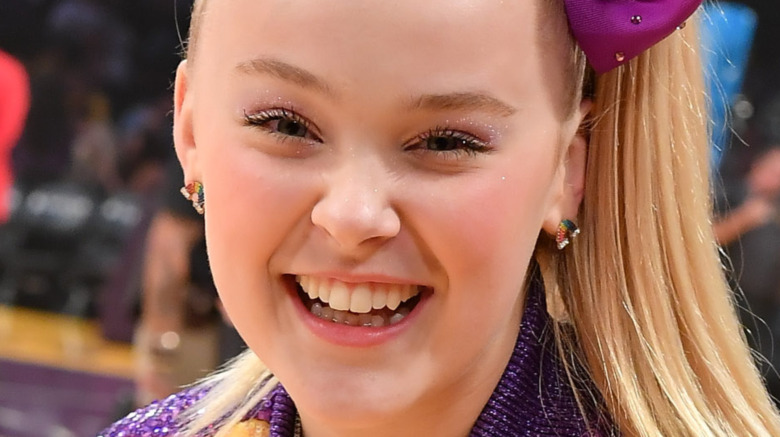 Pourquoi JoJo Siwa devient émotionnelle à cause de sa relation