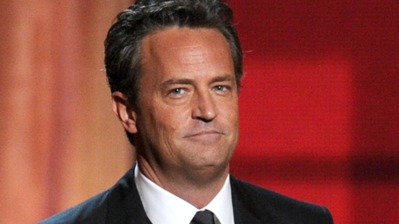 Matthew Perry parle sur scène