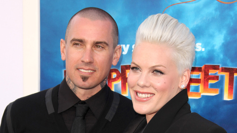 Carey Hart et Pink souriant