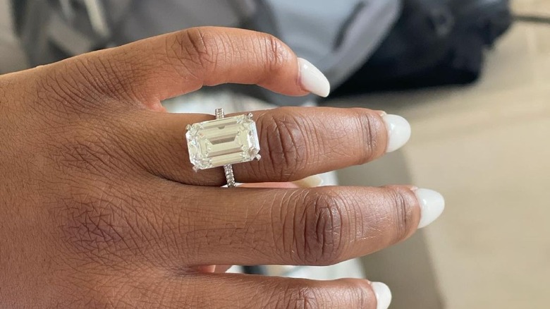 Photo de la bague de fiançailles de Porsha