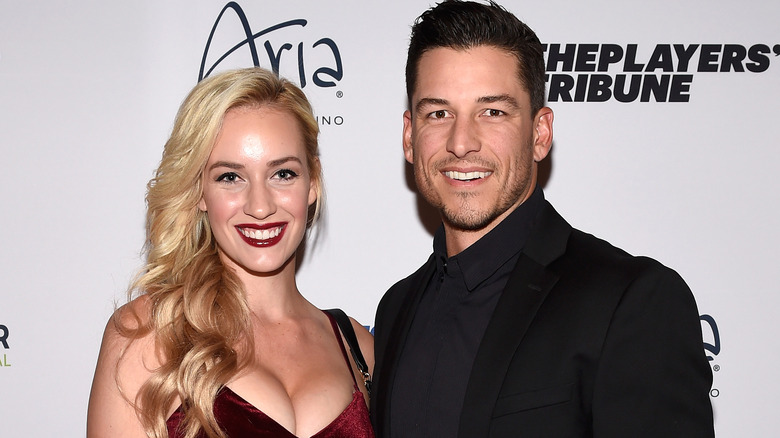 Paige Spiranac et Steve Tinoco souriant 