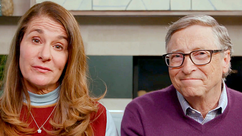 Melinda et Bill Gates s'exprimant lors d'un événement