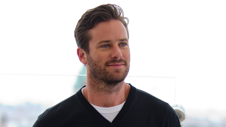 Armie Hammer posant 