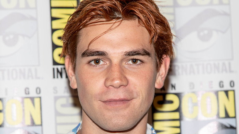 KJ Apa, tapis rouge Comic Con