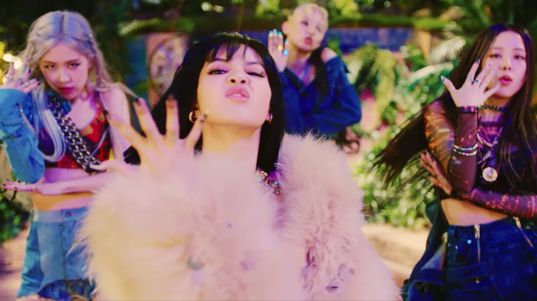 Blackpink dans le clip vidéo de "How You Like That"