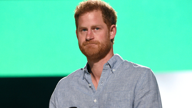 Prince Harry sérieux