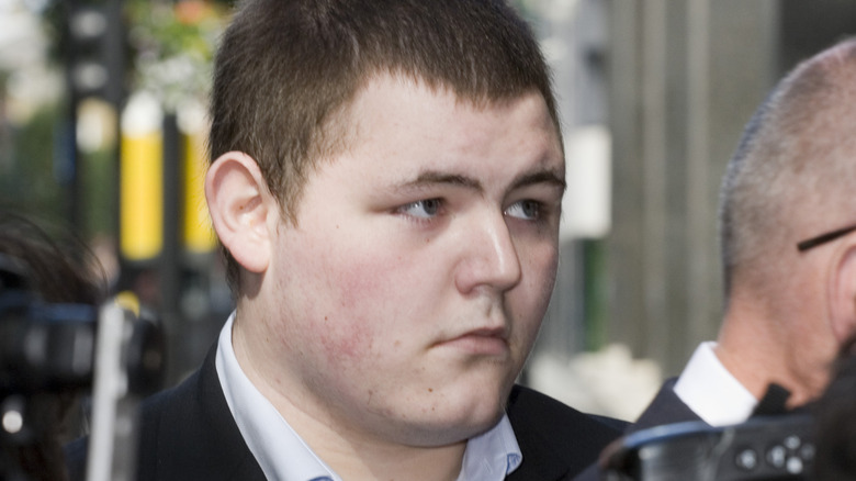 Jamie Waylett à l'extérieur du court