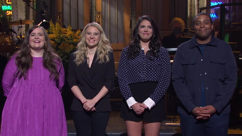 Aidy Bryant, Kate McKinnon, Cecily Strong et Kenan Thompson sur Saturday Night Live