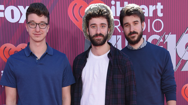 AJR sur le tapis rouge