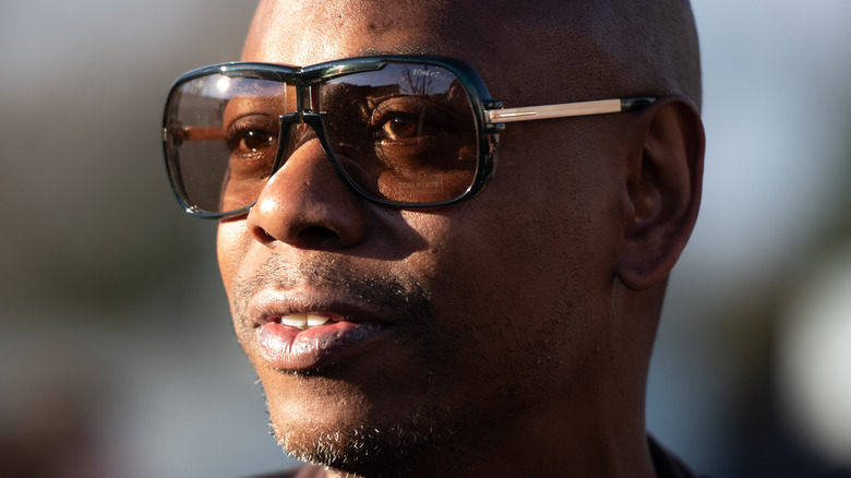 Dave Chappelle frappe contre SNL