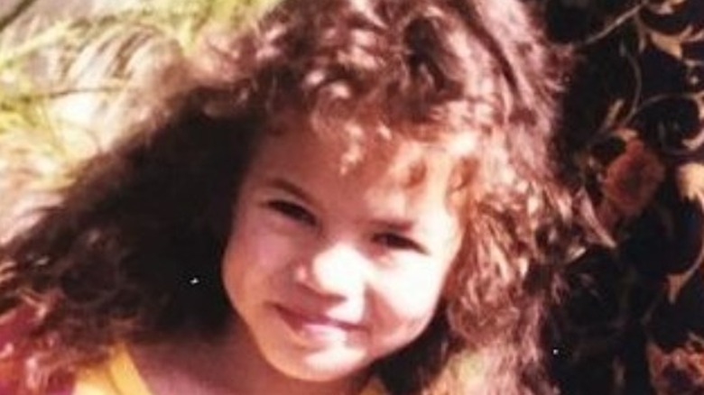 La transformation de Chrissy Teigen de l’enfance à 35 ans