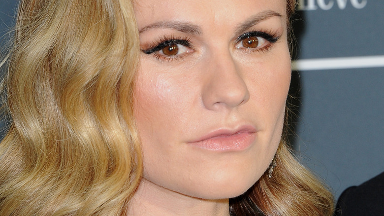 La vraie raison pour laquelle Anna Paquin défend son mariage