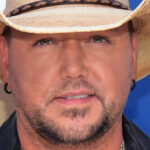 La vraie signification derrière «  Blame It On You  » par Jason Aldean