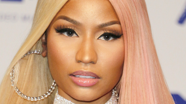 Nicki Minaj a des fans qui se déchaînent.  Voici pourquoi