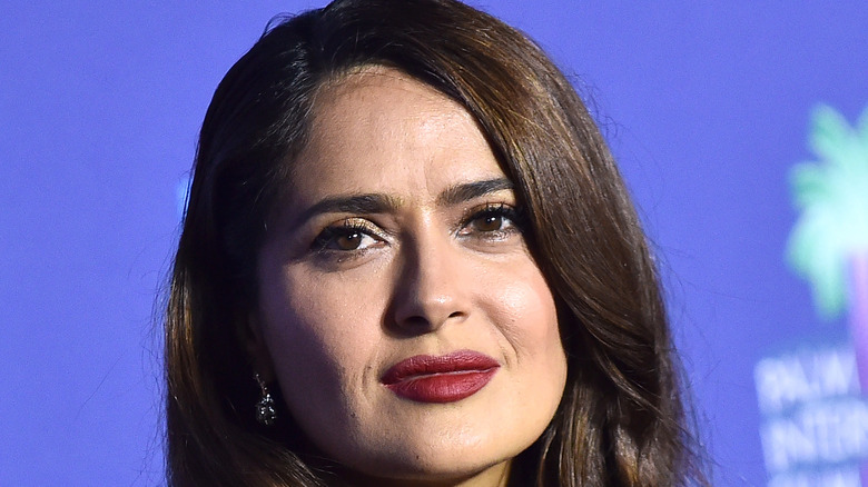 Salma Hayek révèle des détails effrayants sur son expérience COVID-19