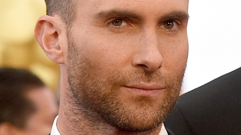 Voici combien Adam Levine vaut vraiment